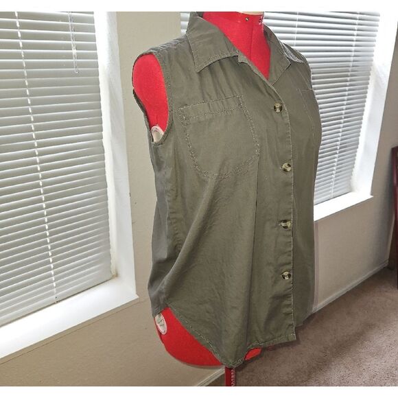 Outback Trading Company Olive Sleeveless Button-Up Shirt - Picture 5 of 12